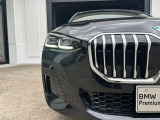 また、BMW正規認定中古車は、エマージェンシーサービスが自動付帯。24時間365日、皆様のカーライフをサポート致します。確かな安心のうえで、「駆けぬける歓び」をご堪能ください。