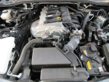 ロードスターのために専用設計されたSKYACTIV-G 1.5Lエンジン搭載。全てを「使い切る」ことを前提として開発されたエンジンです。クイックな反応とやる気にさせてくれるサウンドをご体感ください。