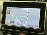 見やすい地図画面で、目的地へのナビゲーションがスムーズに行えます。交通情報もリアルタイムで表示、渋滞回避にも役立ちます。