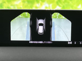 狭い場所での駐車も楽々サポート。後方の状況を安全に確認でき、運転に自信を持てます。