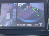 車を真上から見ているように、周囲の状況を把握しながら安心して駐車が行えるアラウンドビューモニター!