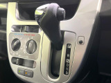 インパネシフトならハンドルからの移動距離が短く操作もスムーズ!また、足元が広くなりすっきりしますので、大柄な方でも快適にお過ごしいただけます。