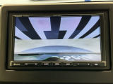 バックカメラ付きで後方の確認も安心です!スムーズな駐車・車庫入れをサポートいたします!