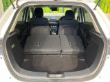 普段のお買い物や通勤、送迎等に十分な荷室スペースを確保しております。セカンドシートを倒すと、大きな荷物の積載も可能です♪