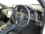 高級感のある運転席回り♪乗っていて落ち着けるデザインです。もちろん使い勝手もとても良いです。