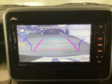 バックモニター付きで、車庫入れやバック時の後方確認をサポート。