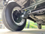 お車を安心してお乗りいただく為には、足回りの定期点検が欠かせません。サービスサポート(有償保証)では無料点検もご提供しており、安心のカーライフをお過ごしいただけるサポート体制が整っています。