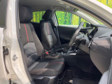 運転席シート廻りは使用感も少なく、良好な状態となっています。丁寧に使われていたことがよくわかりますね。