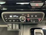 オートエアコン付きです!お好みの温度をセットするだけでエアコンの風量などを自動でコントロール。快適な車内でお過ごしいただけます。寒い時期には嬉しいシートヒーター付きです!
