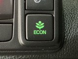 ★ECONスイッチ★ エコドライブを加速しよう!スイッチをONにすると、運転の仕方によるロスを抑え込み燃費をよくするようクルマが頑張ります(*^ー^*)燃費向上にチャレンジ♪