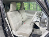 運転席シート廻りは使用感も少なく、良好な状態となっています。丁寧に使われていたことがよくわかりますね。