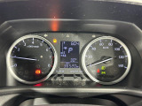 【スピードメーター】メーターがシンプルで見やすく運転しやすいですね!