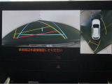 パノラミックビューモニター付きです。車両を上から見た様な映像を画面に表示。運転席からの目視だけでは見にくい、車両周辺の状況をリアルタイムでしっかり確認出来ます。
