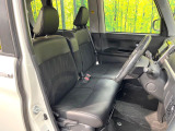 運転席シート廻りは使用感も少なく、良好な状態となっています。前オーナー様が丁寧に使っていたことがよくわかりますね。