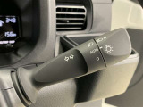 車外の明るさによって自動で点灯・消灯するオートライト