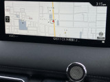 わかりやすい地図表示で、目的地へのナビゲーションをスムーズに行えます。運転に集中できる環境をサポートします。