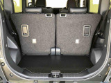 室内広々、荷物も沢山載せられます♪