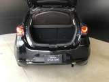 トランクスペースも通常で十分な広さがございます。