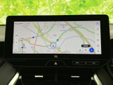 使いやすいナビゲーションシステムが、目的地までスムーズに案内してくれます。運転に集中できる、安全運転サポート機能も充実しています。快適なドライブを支援します。