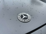 メルセデス・ベンツの定める厳しい基準をクリアしたお車のみをご案内させて頂きます。ご納車前の整備は、当店指定工場で入念に行なわれます。正規ディーラーのメカニックがお客様のお車を徹底整備致します。