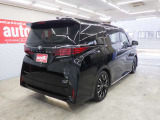 車内もキレイで嫌なニオイもありません。