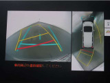 パノラミックビューモニター付きです。車両を上から見た様な映像を画面に表示。運転席からの目視だけでは見にくい、車両周辺の状況をリアルタイムでしっかり確認出来ます。