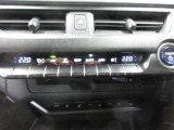 レクサスクライメイトコンシェルジュ(運転席・助手席独立温度調整オートエアコン/花粉除去モード付)