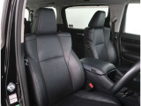 【フロントシート】運転しやすいドライバーズコックピット!ドライブが楽しくなります。