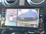 【アラウンドビューモニター】専用のカメラにより、上から見下ろしたような視点で360度クルマの周囲を確認することができます☆縦列駐車や幅寄せ時に活躍してくれます♪
