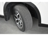 タイヤサイズは225/60R17です。