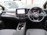 運転席 視界がよく操作しやすいスイッチ類がドライブをサポートいたします!