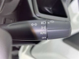 【オートライト】車外の明るさに応じて自動的にライトの点灯・消灯をしてくれます