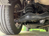 お車を安心してお乗りいただく為には、足回りの定期点検が欠かせません。サービスサポート(有償保証)では無料点検もご提供しており、安心のカーライフをお過ごしいただけるサポート体制が整っています。