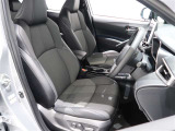 パワーシート搭載。微妙な調整が手軽にでき、適切なポジションで運転することが可能です。