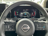 手元でナビの音量調整等が出来るのでナビの操作によるわき見運転を防止することが出来ます。