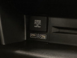 自社整備工場で点検整備をおこなってからお渡ししています。車検が残っている場合は『12ヶ月点検整備』を、車検整備付きの場合は『車検整備』をおこないます。整備費用は車両本体価格に含まれています。