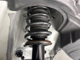 お車を安心してお乗りいただく為には、足回りの定期点検が欠かせません。サービスサポート(有償保証)では無料点検もご提供しており、安心のカーライフをお過ごしいただけるサポート体制が整っています。