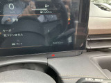 メーター内のディスプレイには運転をサポートするさまざまな情報を表示。
