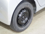 タイヤのホイールの細かいところまでキレイいにしてからお渡しします!