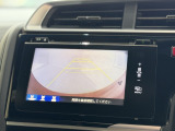 駐車時に便利なバックカメラを装備しています。