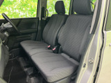 運転しやすいように配置された操作系は、直感的に操作できます。広々とした空間で、快適な運転を楽しめます。安全運転をサポートする機能も充実。