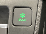 ★ECONスイッチ★ エコドライブを加速しよう!スイッチをONにすると、運転の仕方によるロスを抑え込み燃費をよくするようクルマが頑張ります(*^ー^*)燃費向上にチャレンジ♪