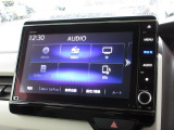 ナビゲーションは純正8インチメモリーナビ(VXU-207NBi)を装着しております。AM、FM、CD、DVD再生、Bluetooth、音楽録音再生、フルセグTVがご使用いただけます。