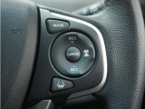 ◆アダプティブクルーズコントロール◆予め設定した車速内でクルマが自動的に加減速。前走車との適切な車間距離を維持しながら追従走行します。【LKAS】車線維持支援システムでステアリング操作を支援。