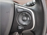 ◆アダプティブクルーズコントロール◆予め設定した車速内でクルマが自動的に加減速。前走車との適切な車間距離を維持しながら追従走行します。【LKAS】車線維持支援システムでステアリング操作を支援。