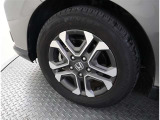 かっこいいホイールですね。 車のイメージを大きく左右するホイール部分はコダワリを持ちたいですね。