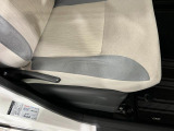 痛みの出やすい運転席シートの角、フロアマット、座面、ともに良好です