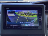 バックモニター付きで、車庫入れやバック時の後方確認をしっかりサポート。モニターに映し出される映像で死角も確認しやすく、狭い場所での駐車や後退時の操作をより安心して行えます。