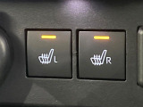 【シートヒーター】寒い日に重宝するシートヒーター!エアコンより早く温まってくれるので寒がりの人も安心ですね♪エアコンの温風は乾燥するから苦手、という方にもをおすすめです。