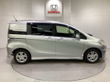 購入後も自社指定整備工場完備でお客様の愛車をしっかりサポート致します!御納車時には安全かつ安心してお乗り頂けるようホンダ専門知識を持つ整備スタッフが点検・整備・装備も説明をしてお渡ししております。